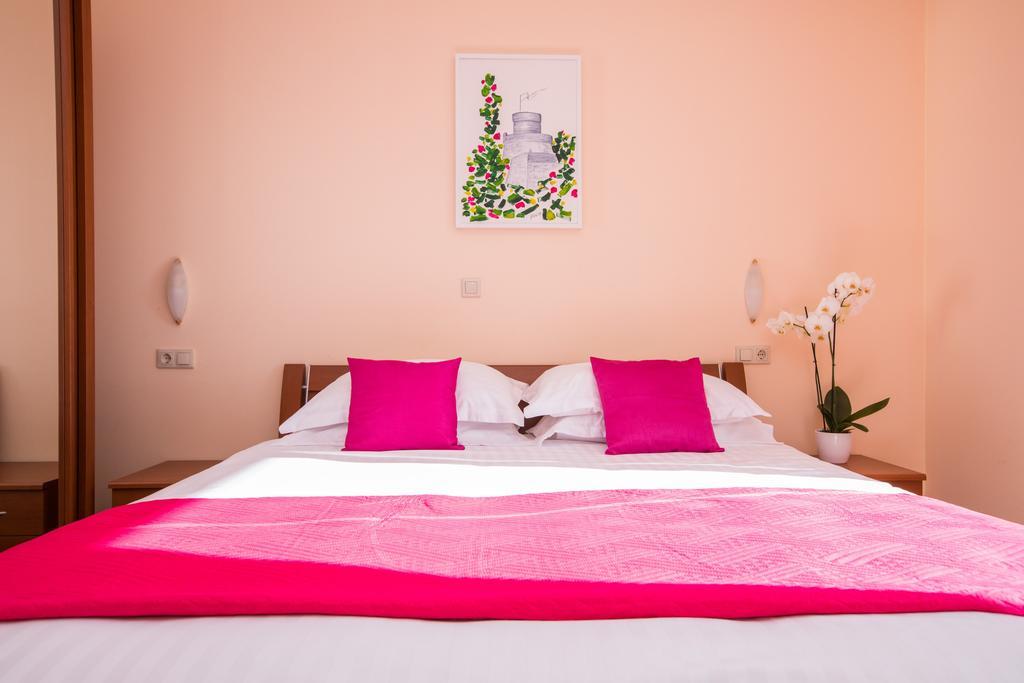 Apartments Grbic 米利尼 外观 照片